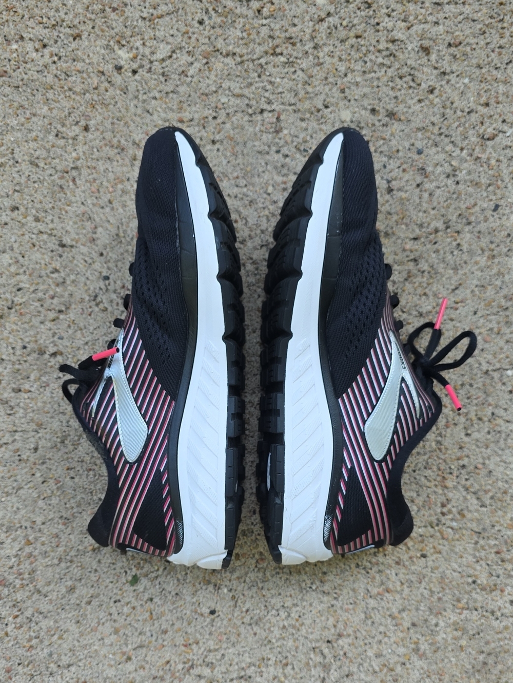 Brooks Addiction 14 Black Hot Pink Running Walking Shoes Sneakers Size 9.5 - Picture 4 of 14